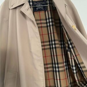Burberrys Classic Tan Trench Coat. Unisex